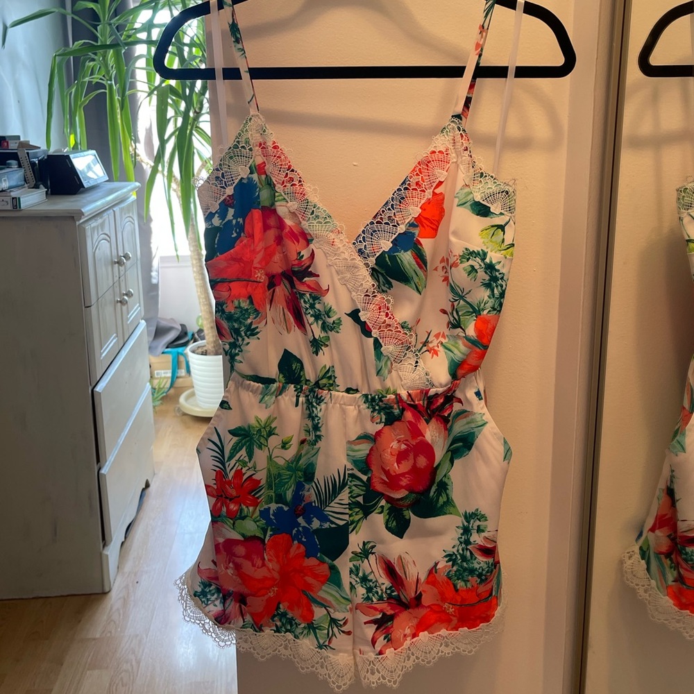 Bebe floral romper